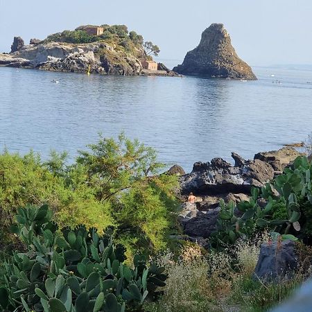 Camera Luna Fronte Mare Aci Trezza Aci Castello Exterior foto