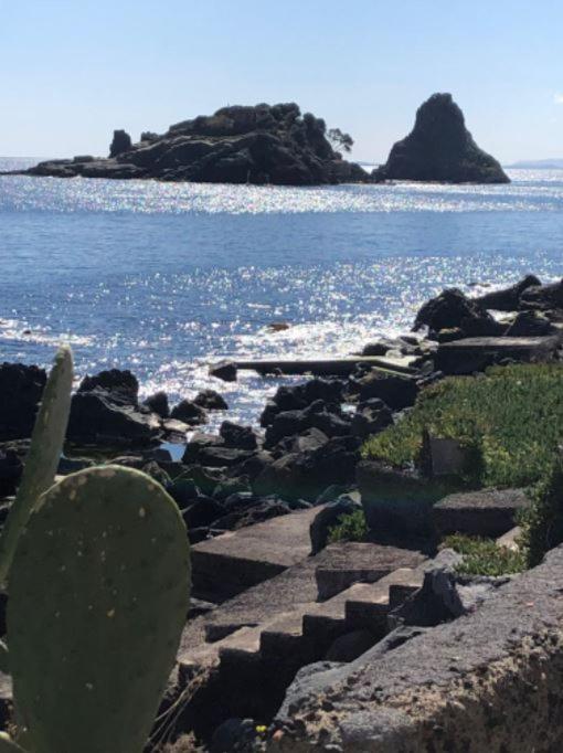 Camera Luna Fronte Mare Aci Trezza Aci Castello Exterior foto